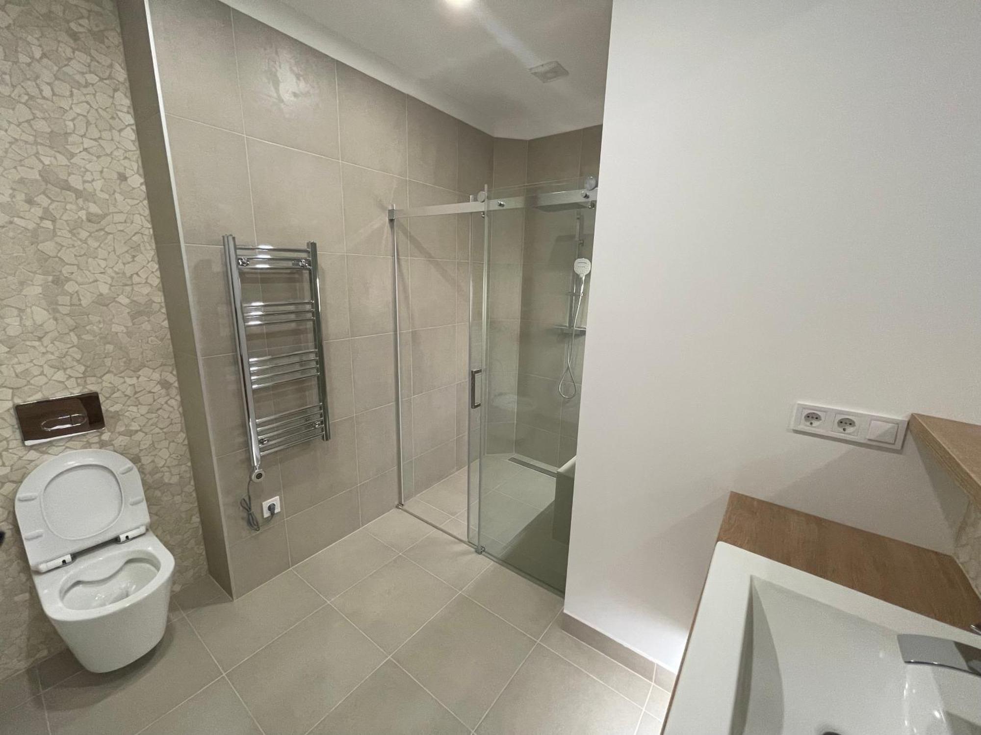 Apartament Center 4! Modern And Cozy 3br In Center! *