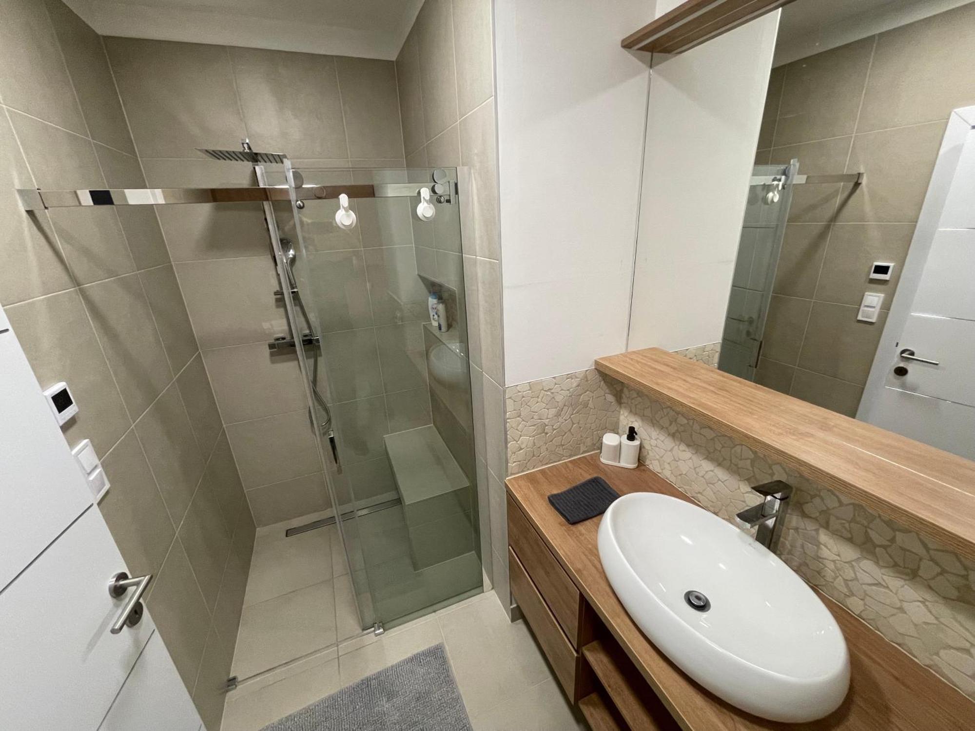 Center 4! Modern And Cozy 3br In Center! Budapesta