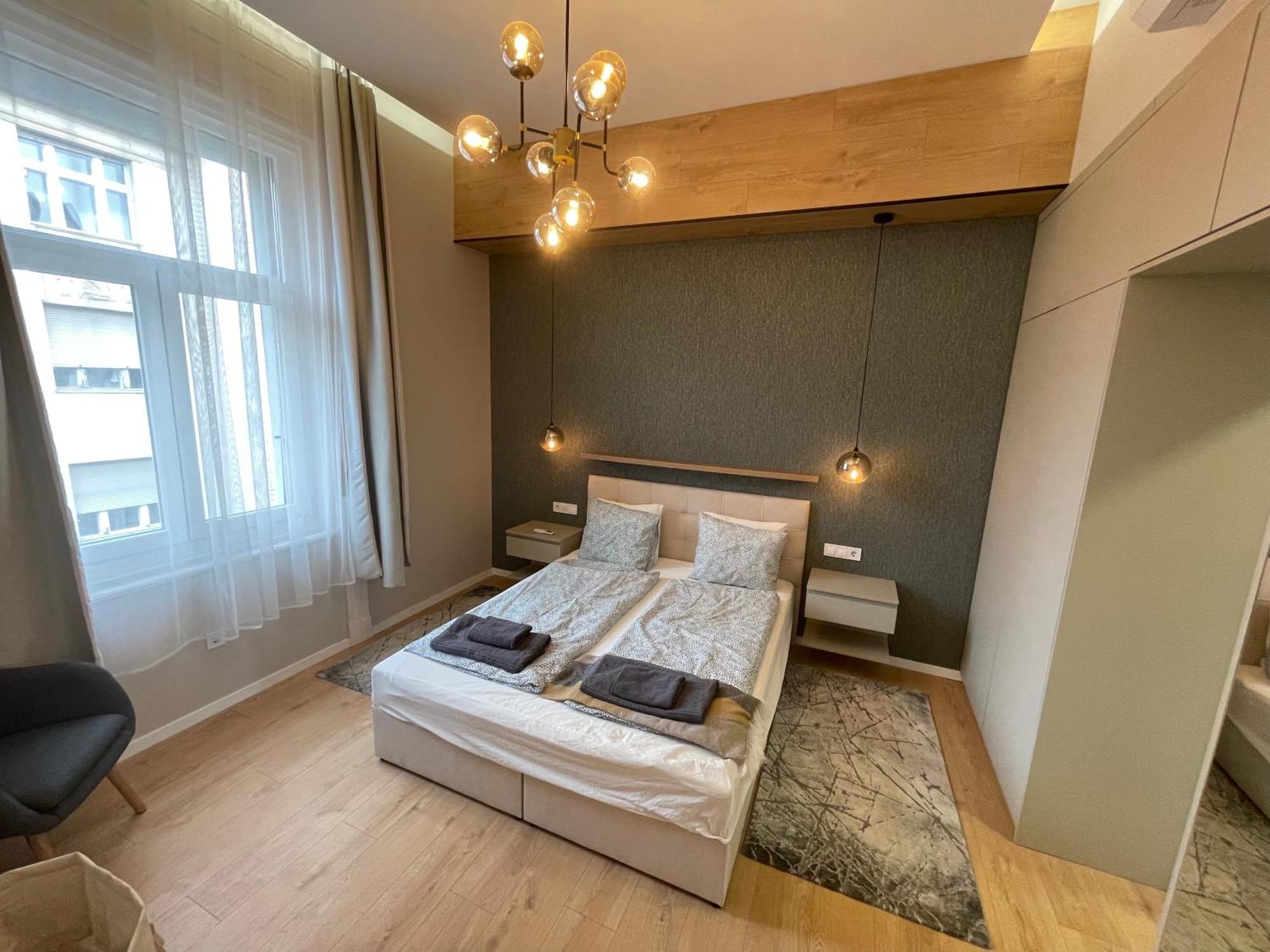 Apartament Center 4! Modern And Cozy 3br In Center! *