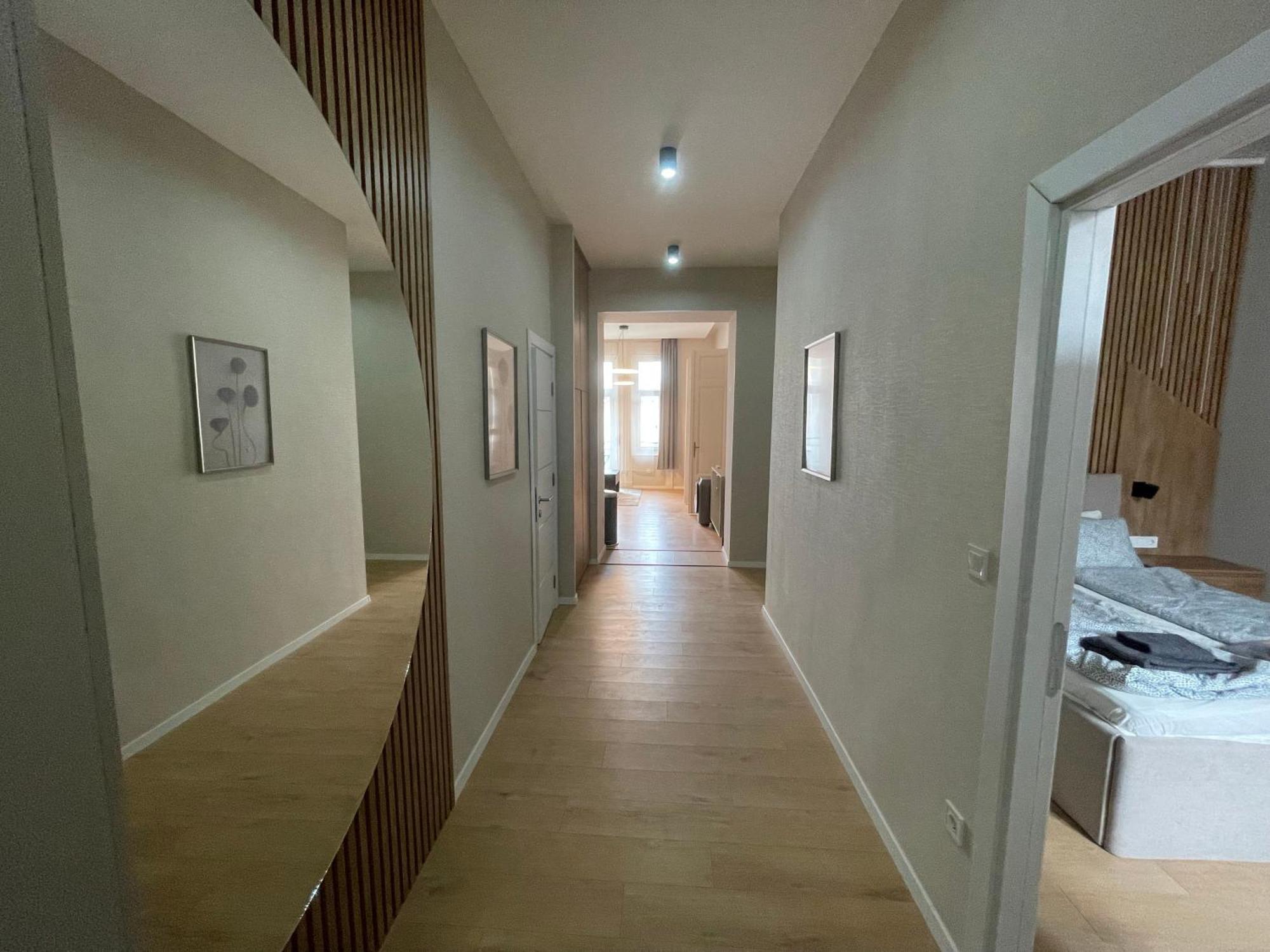 Center 4! Modern And Cozy 3br In Center! Apartament